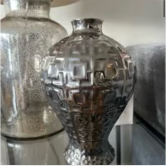 Jonathan Adler Silver Mirrored Vase - Picture 2 of 7